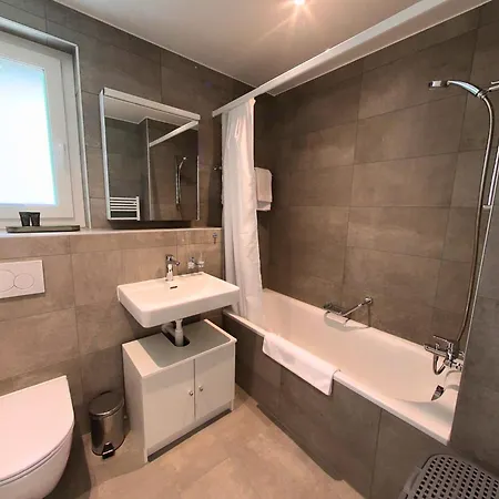 Luminous 2-bed With Spacious Terrace Rsc70-gf Lägenhet *